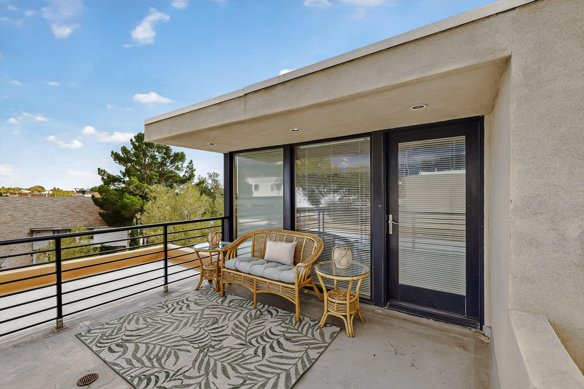 9323 HILTON Avenue NE