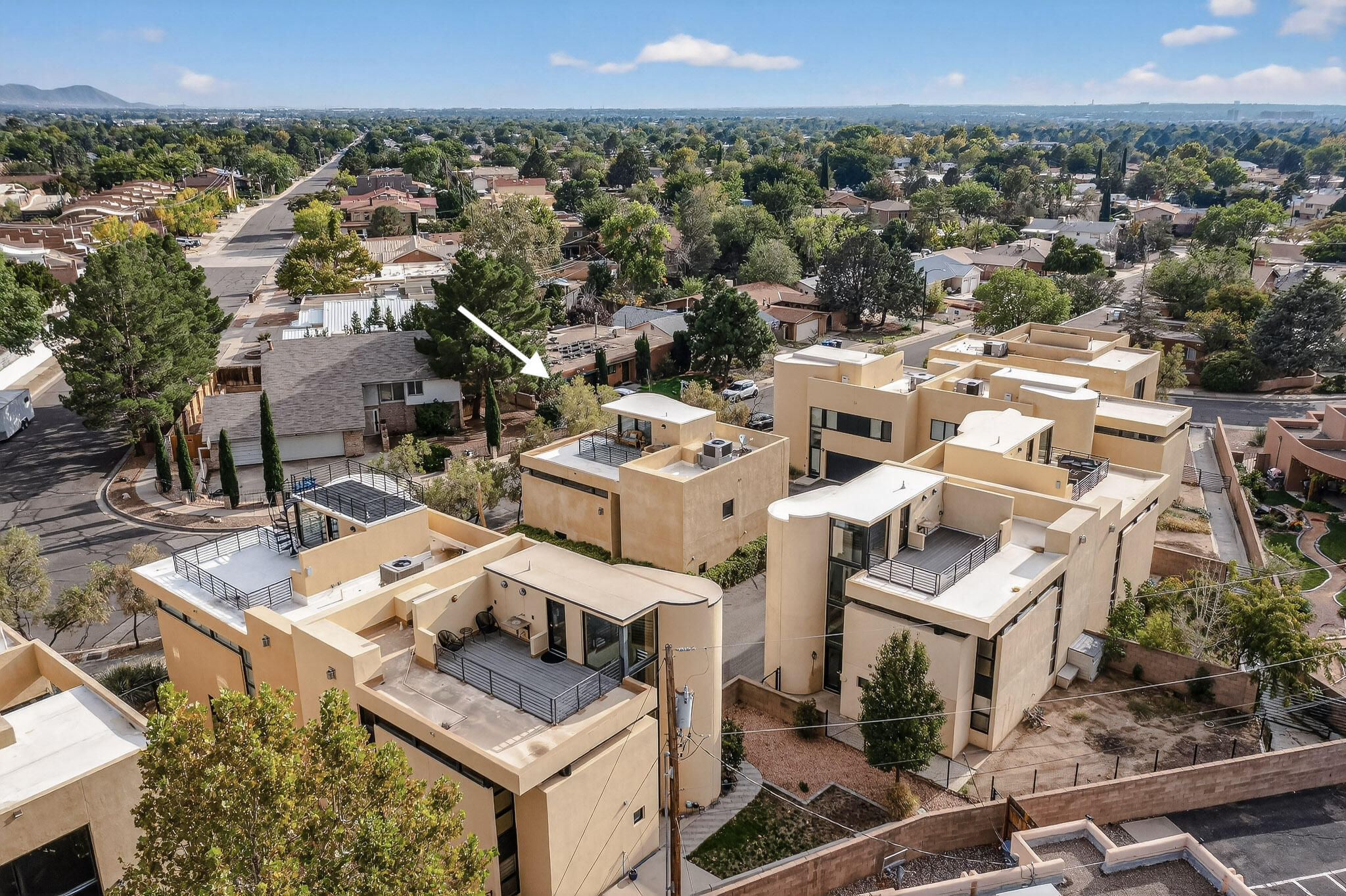 9323 HILTON Avenue NE