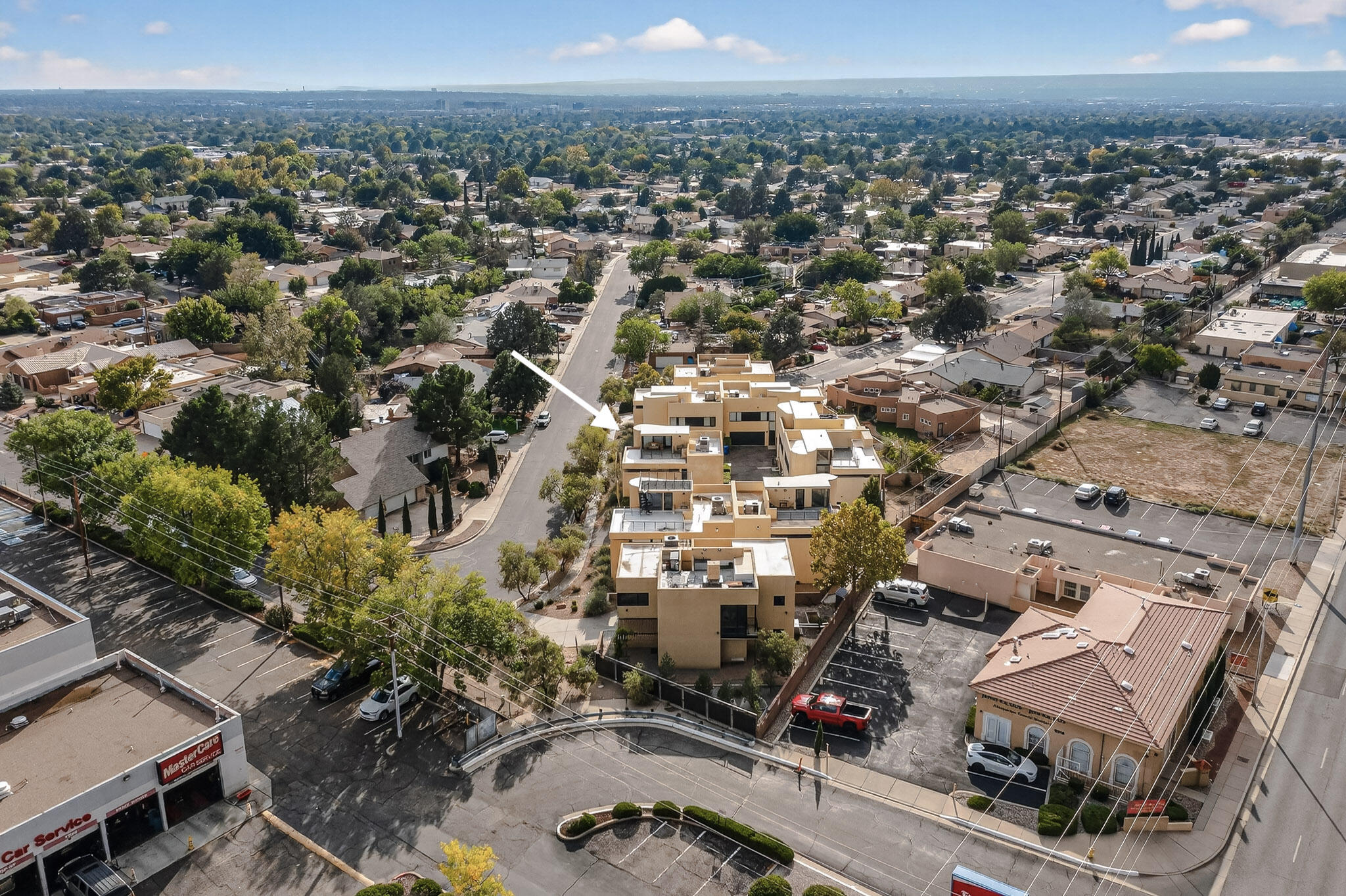 9323 HILTON Avenue NE