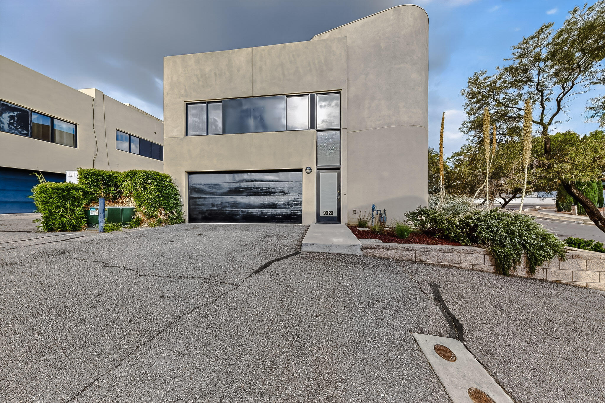 9323 HILTON Avenue NE