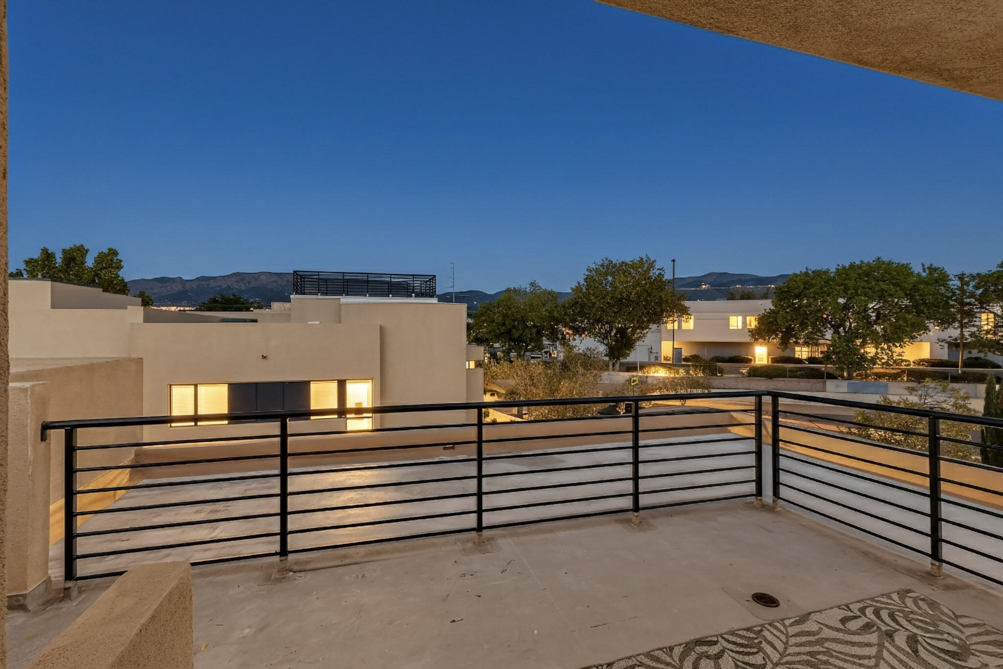 9323 HILTON Avenue NE