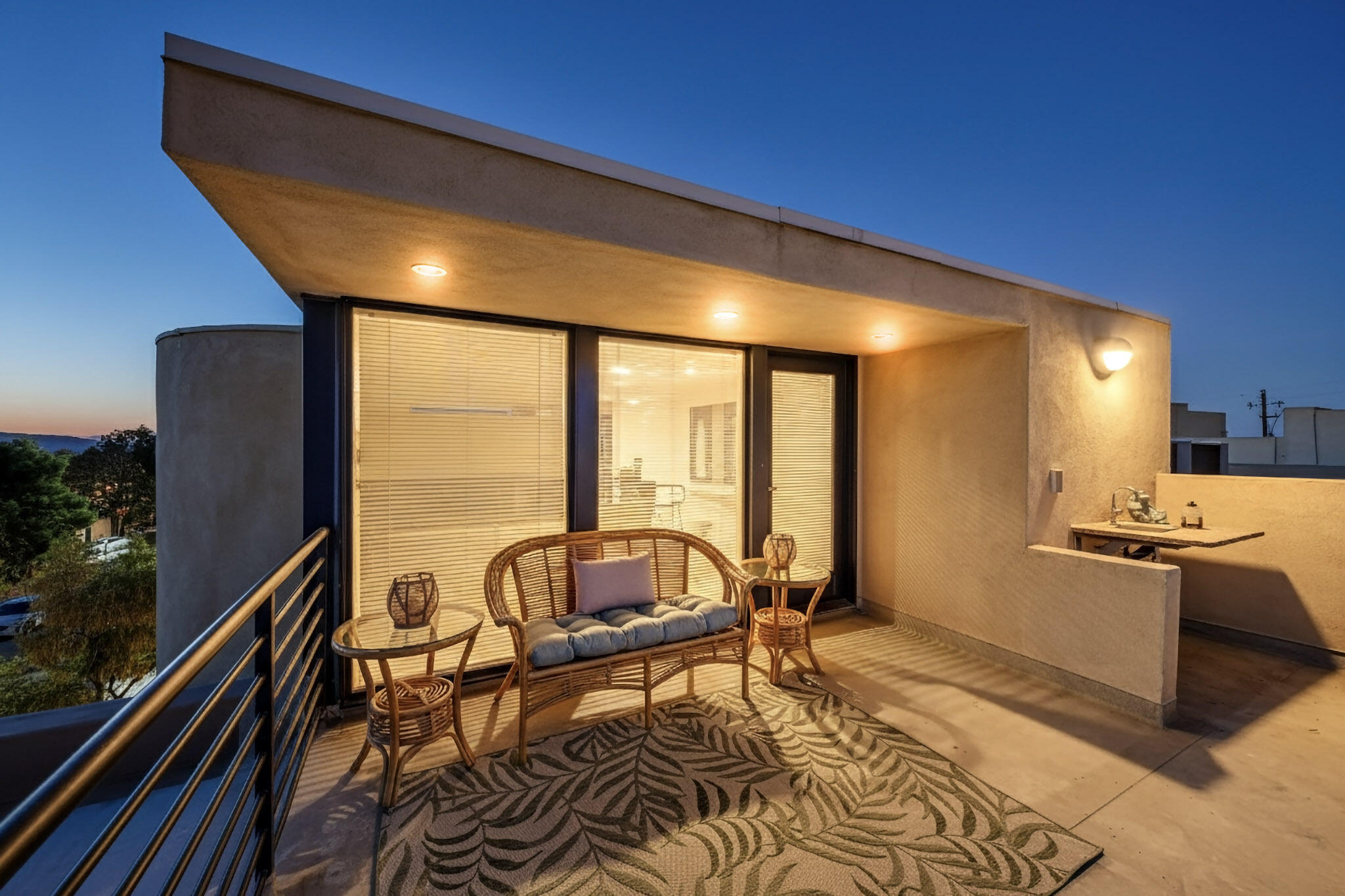 9323 HILTON Avenue NE