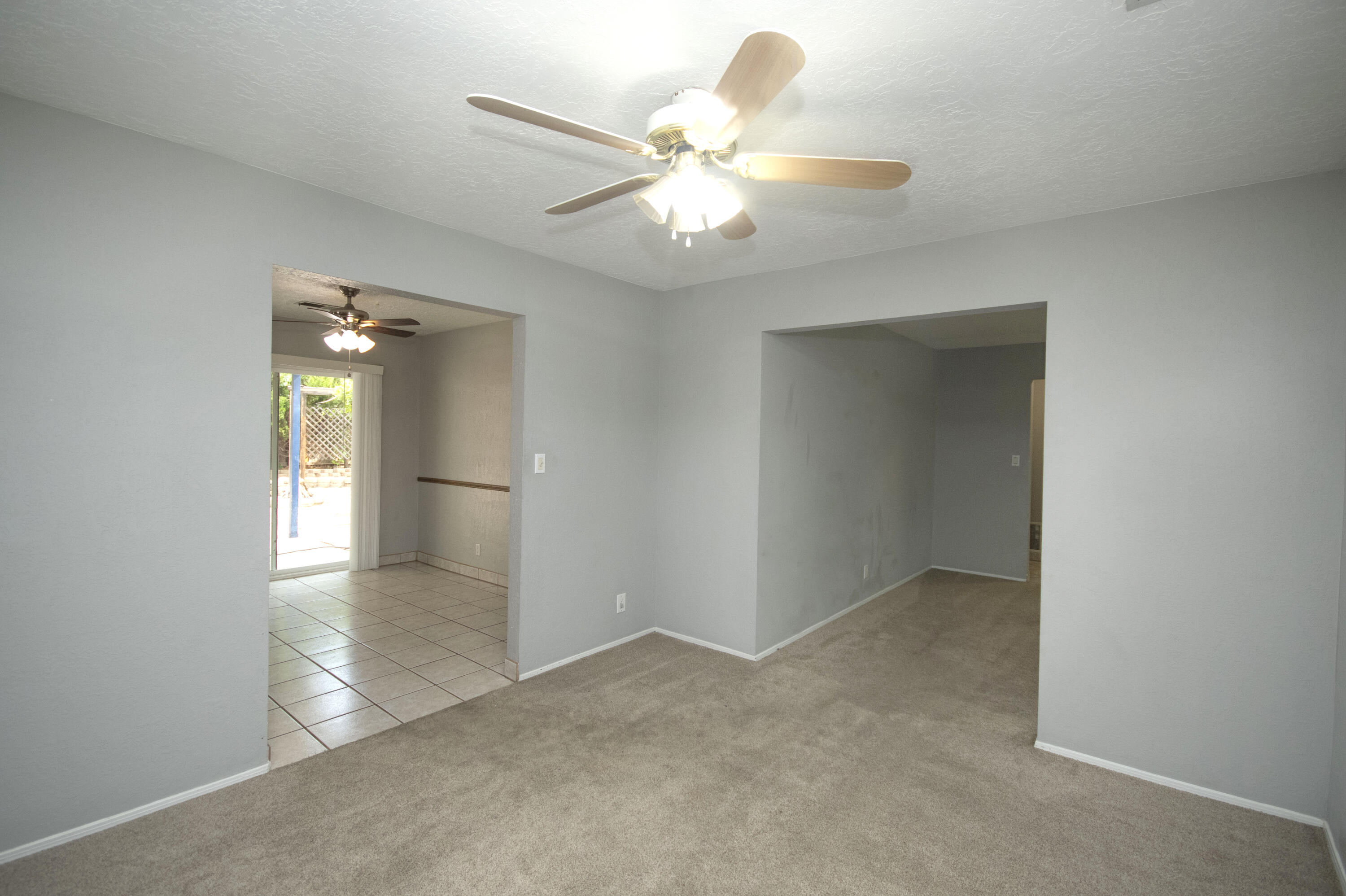 3704 GLORIETA Street NE