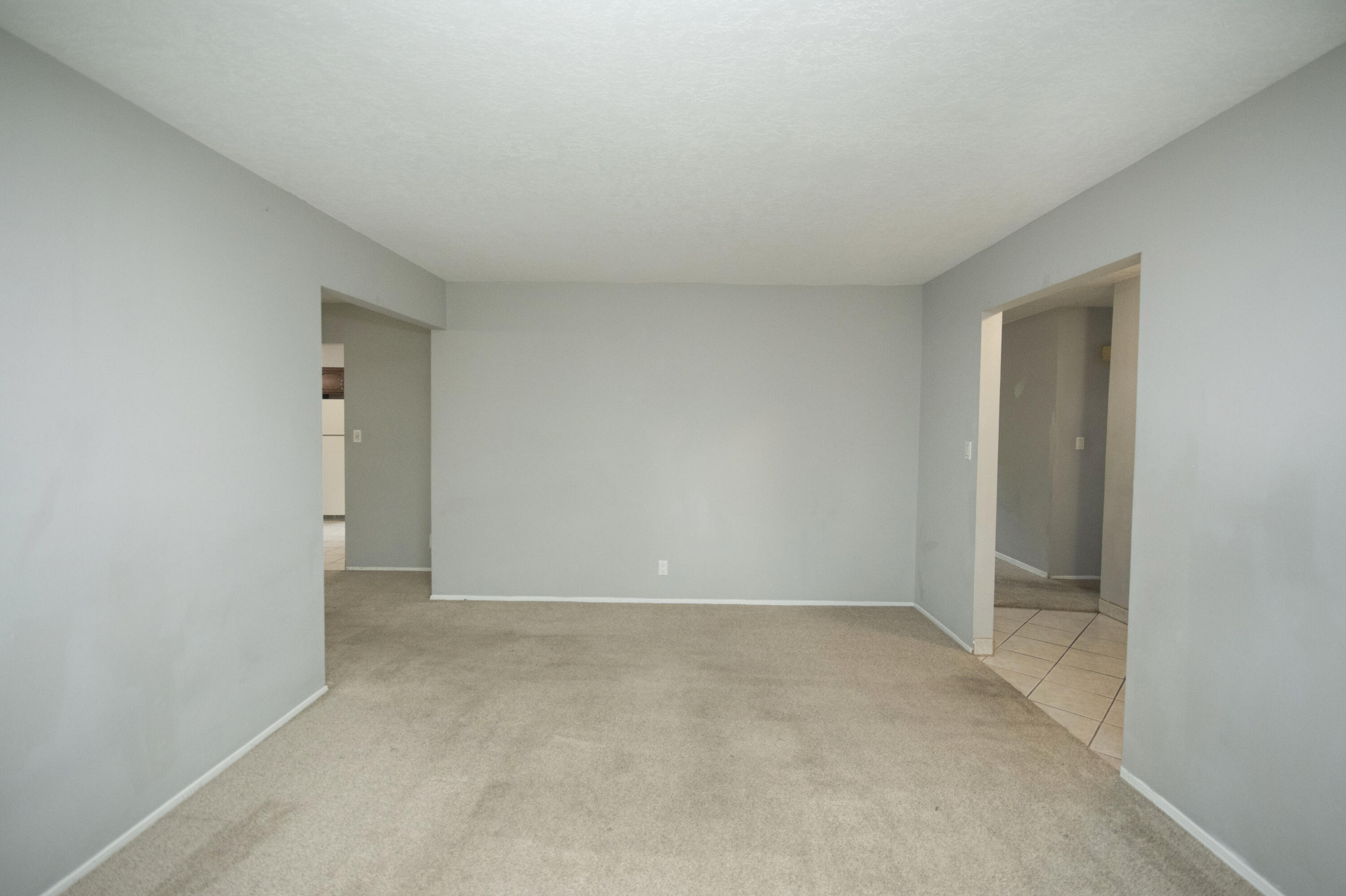 3704 GLORIETA Street NE