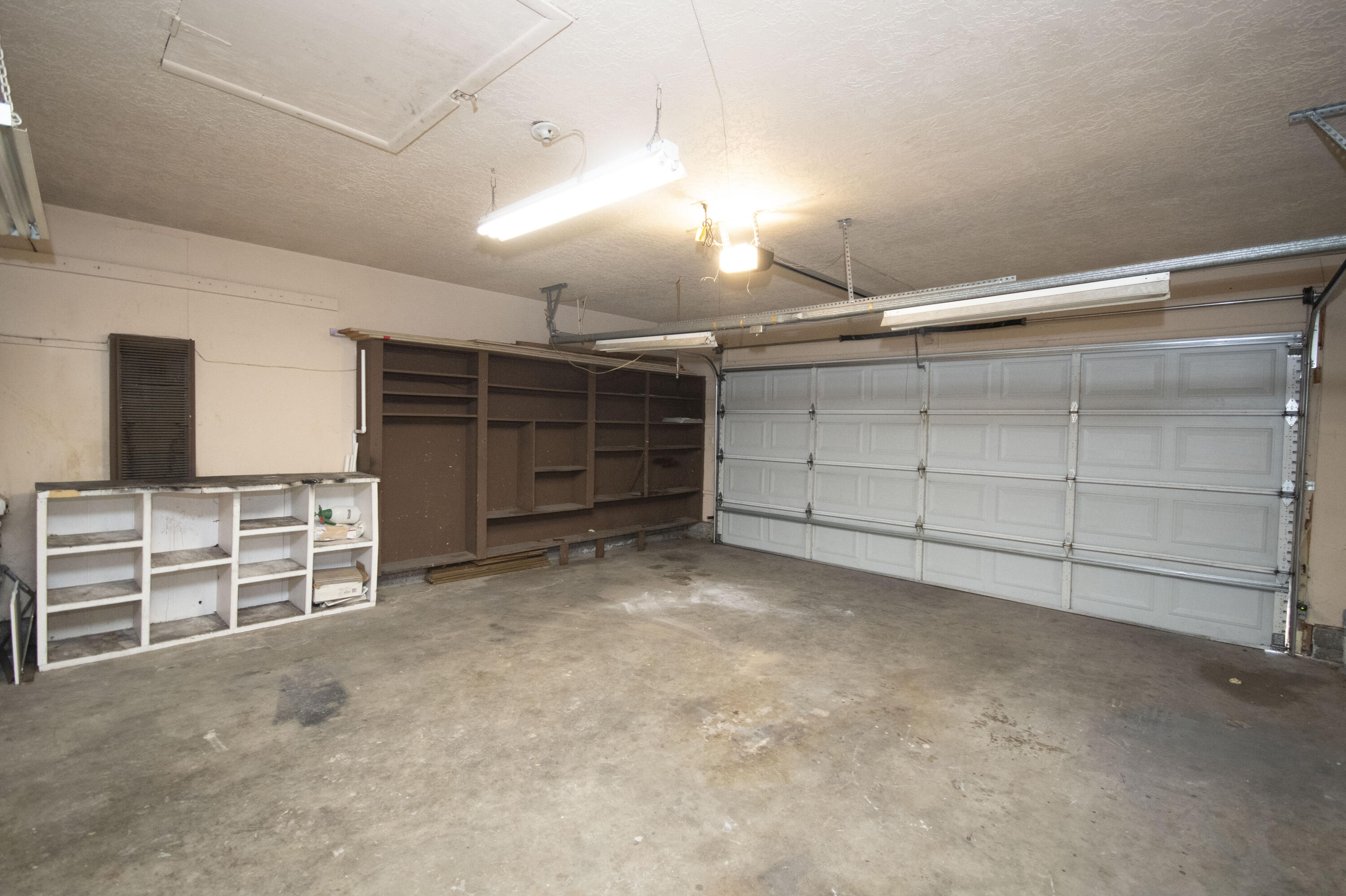 3704 GLORIETA Street NE