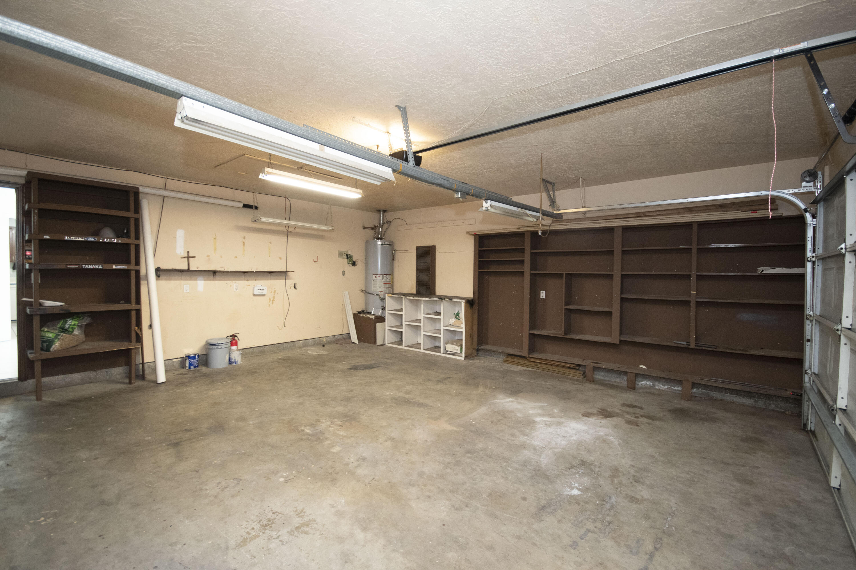 3704 GLORIETA Street NE