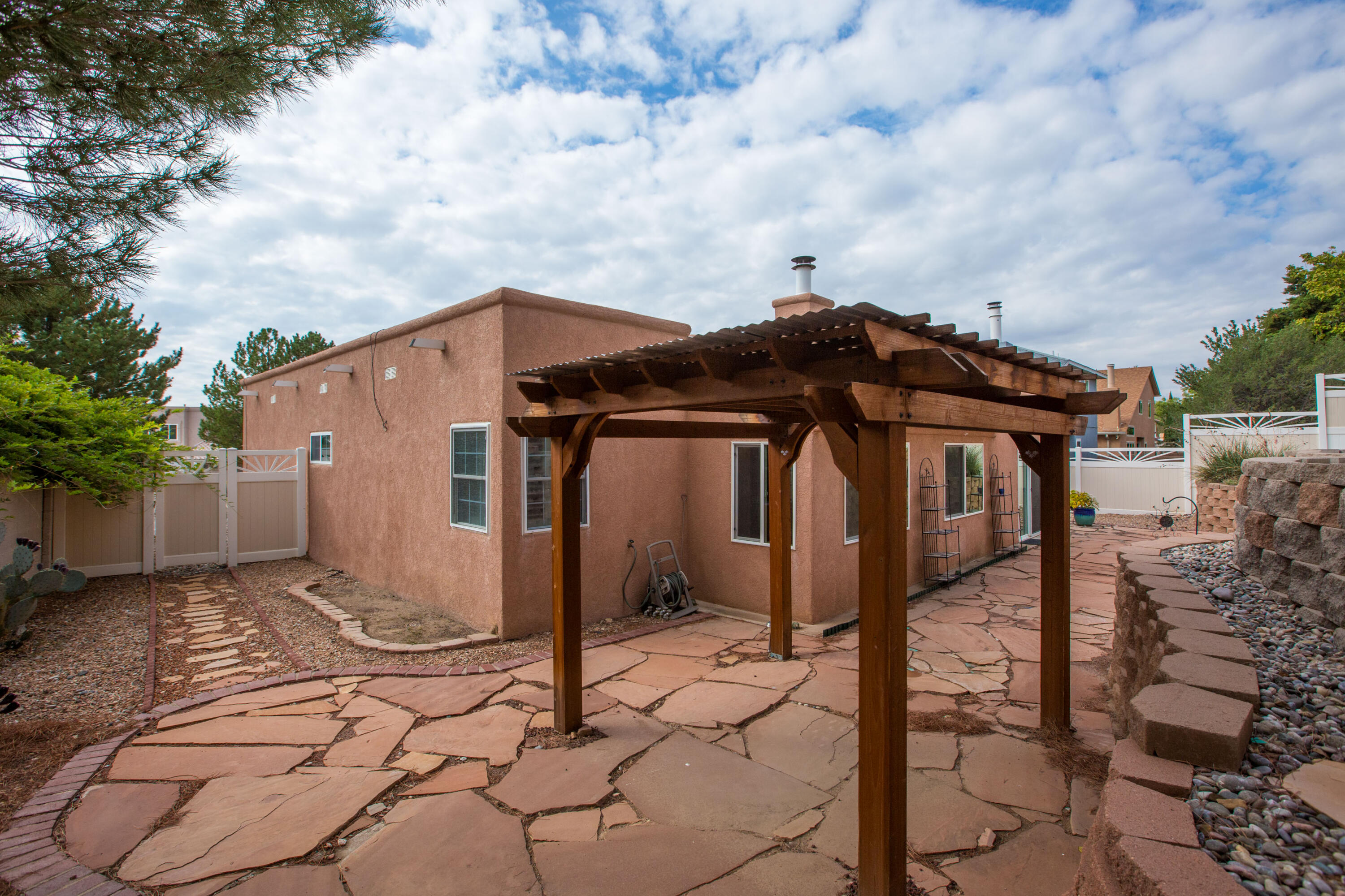 7557 Richmond Hill Road NW