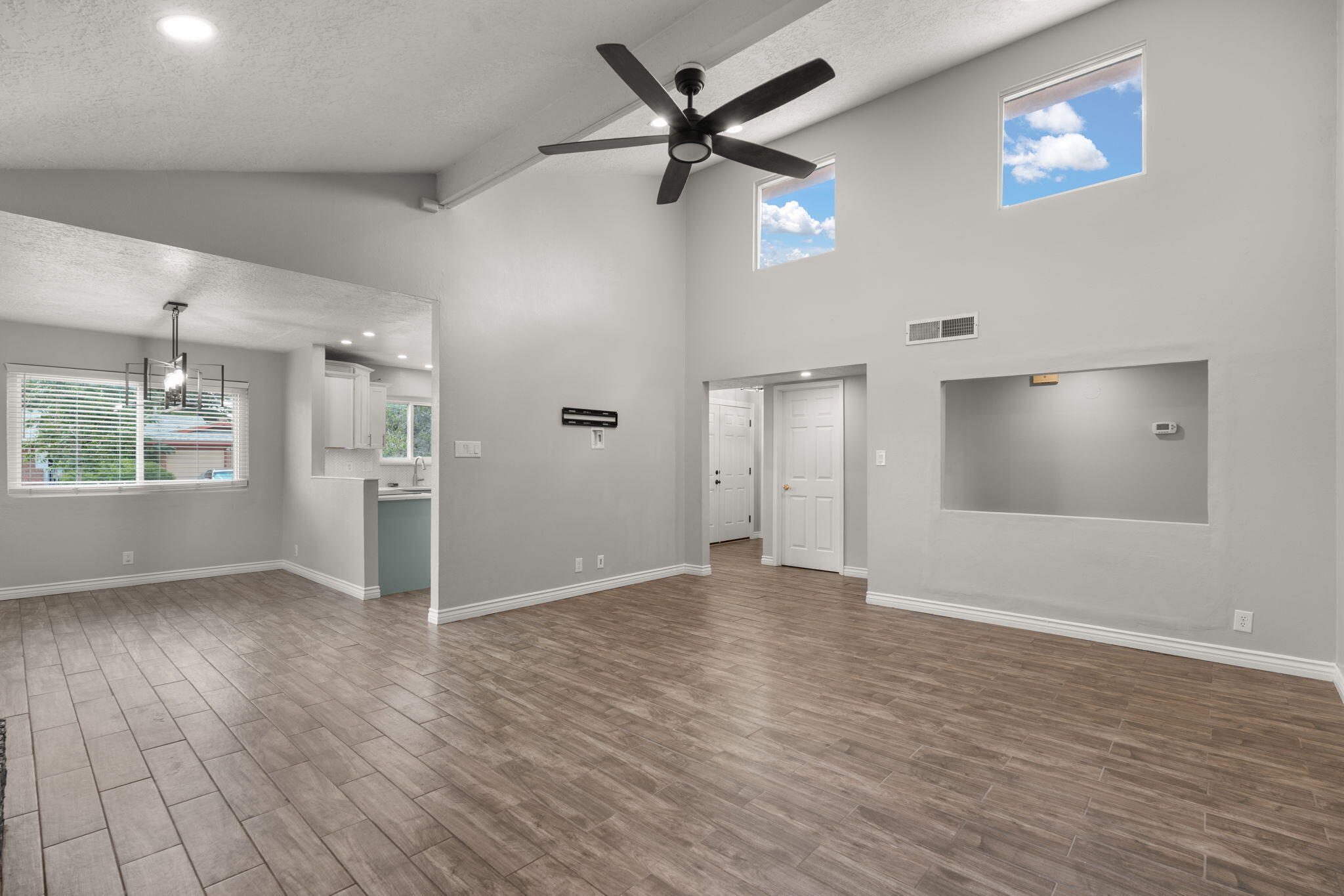 5312 Rawlings Road NE