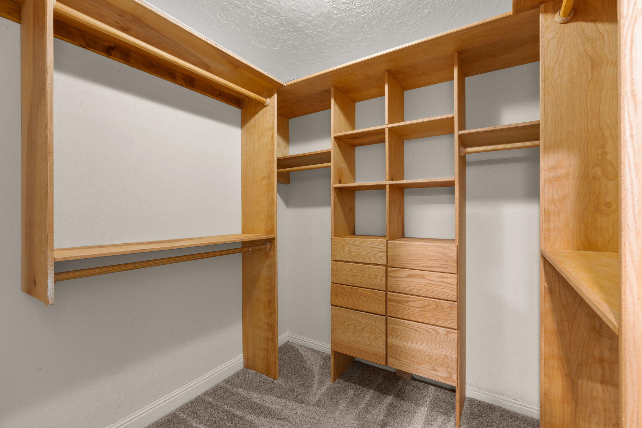 5312 Rawlings Road NE