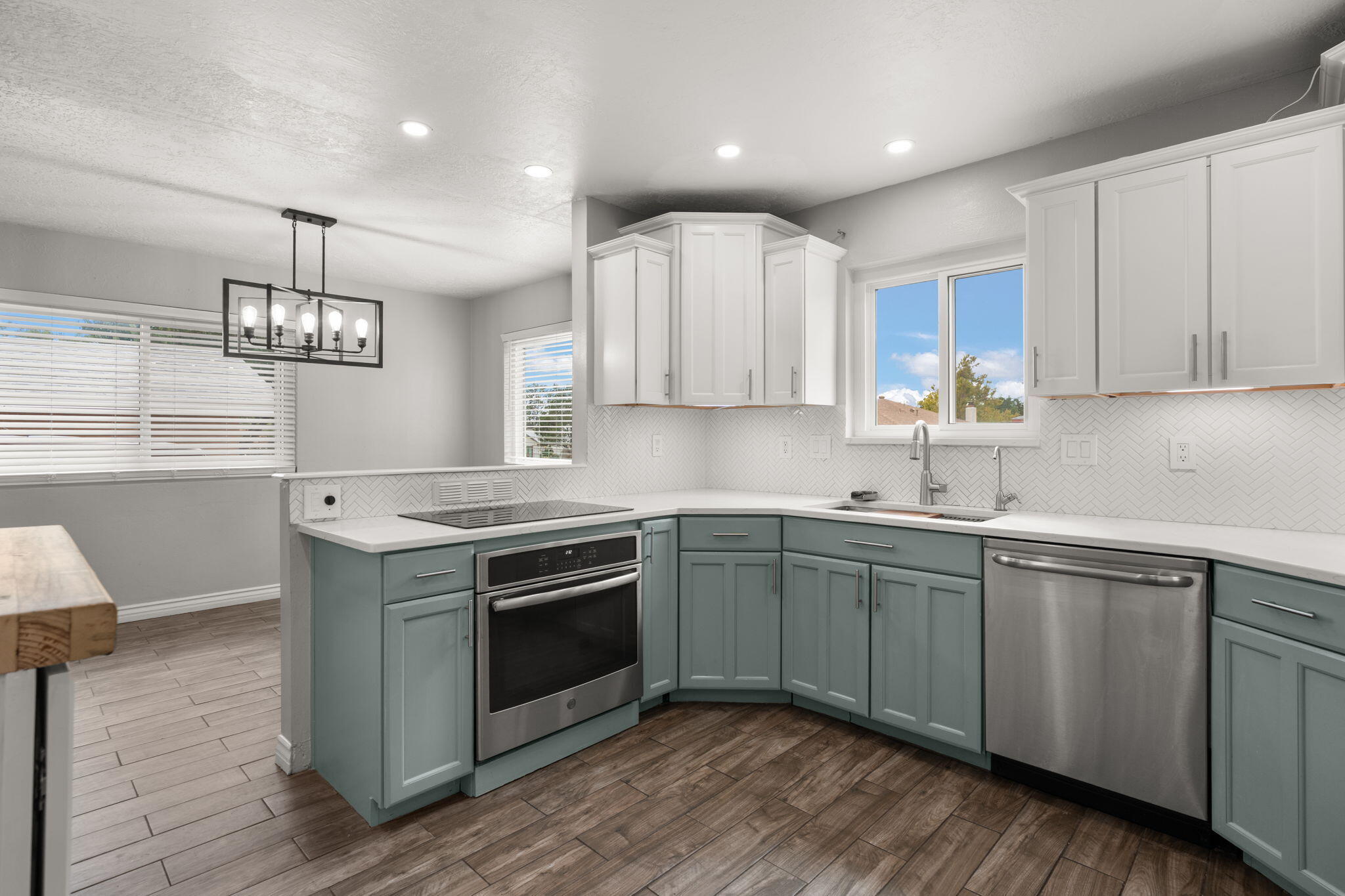 5312 Rawlings Road NE