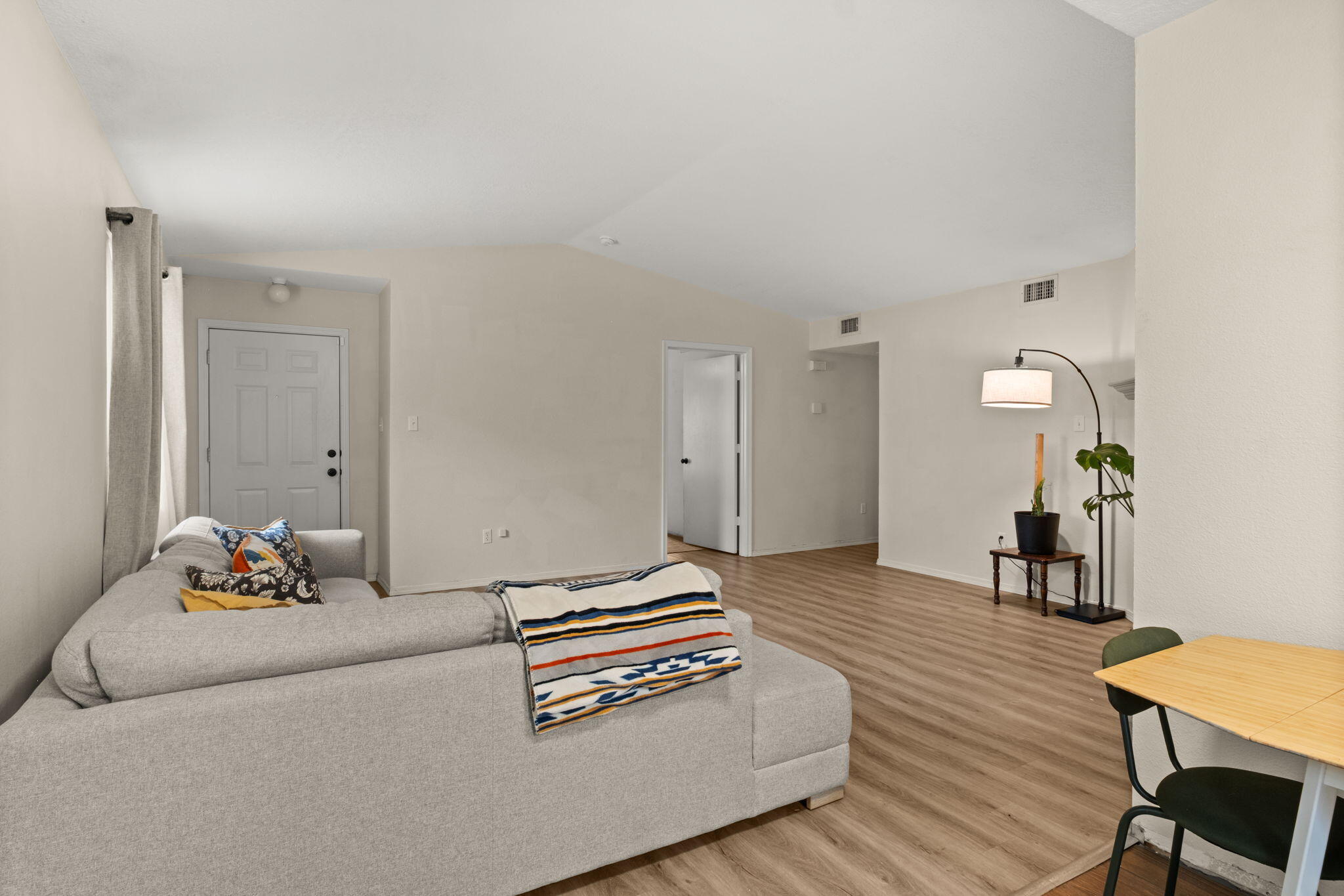 11424 Vistazo Place SE