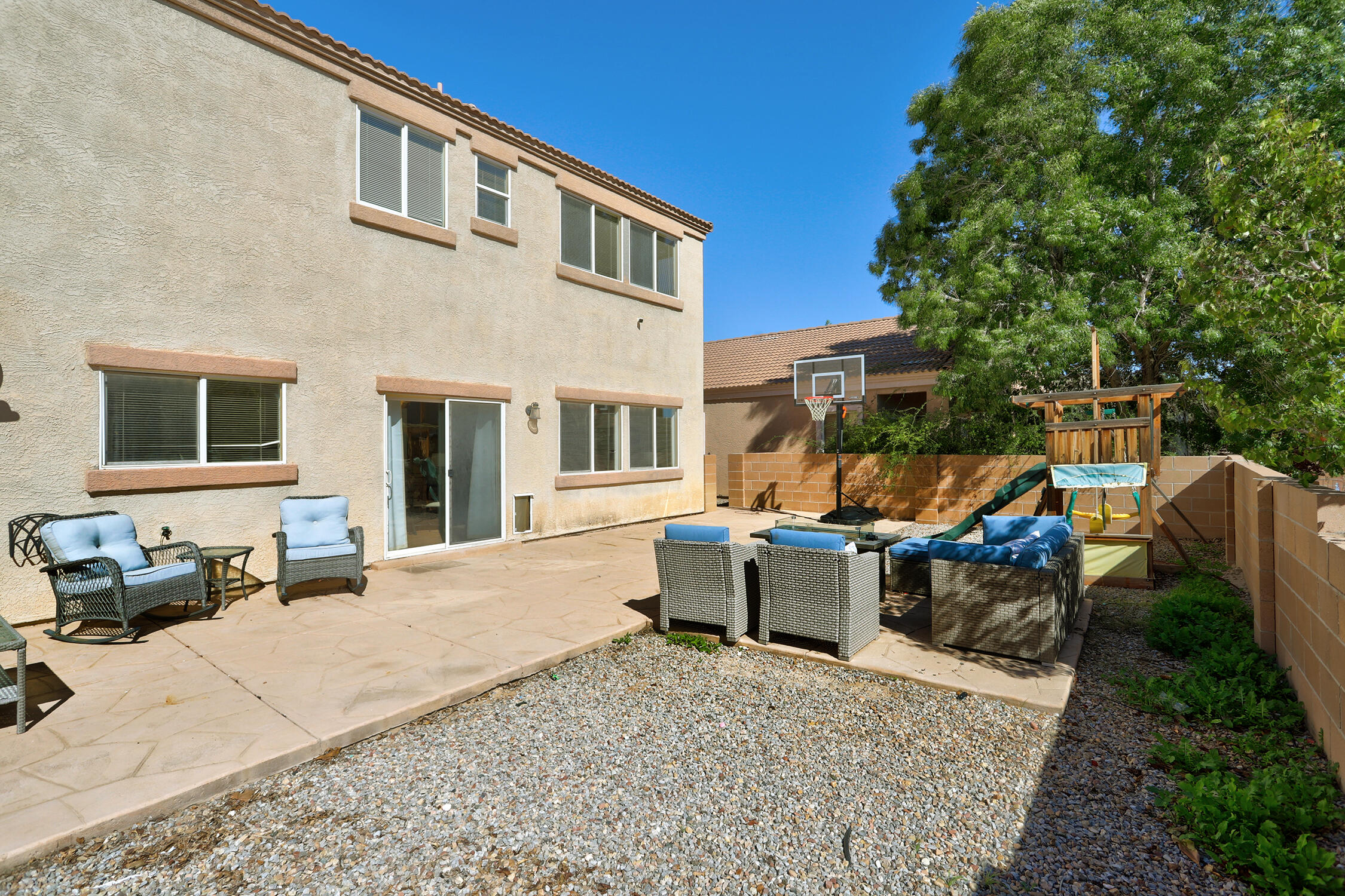 6904 Tree Line Avenue NW