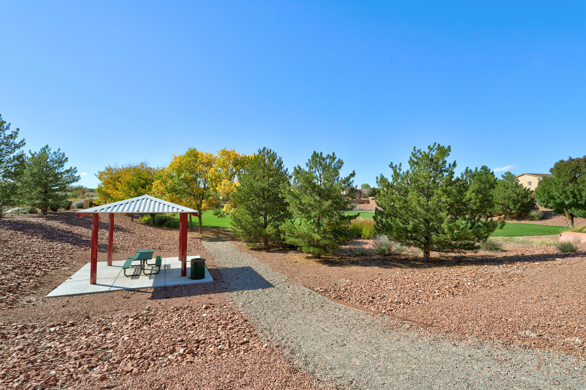 6904 Tree Line Avenue NW