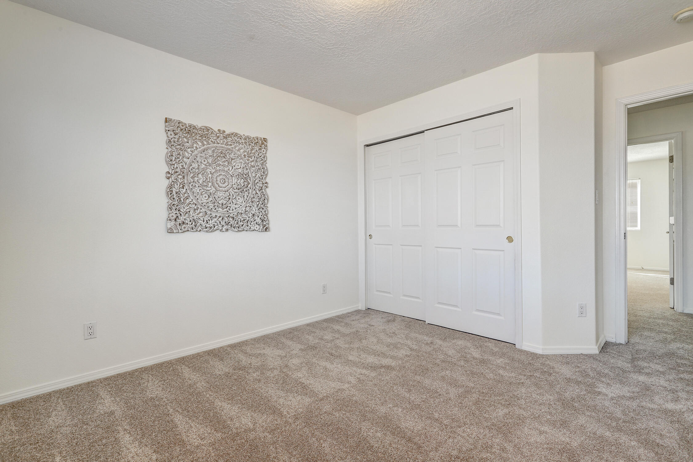 6904 Tree Line Avenue NW