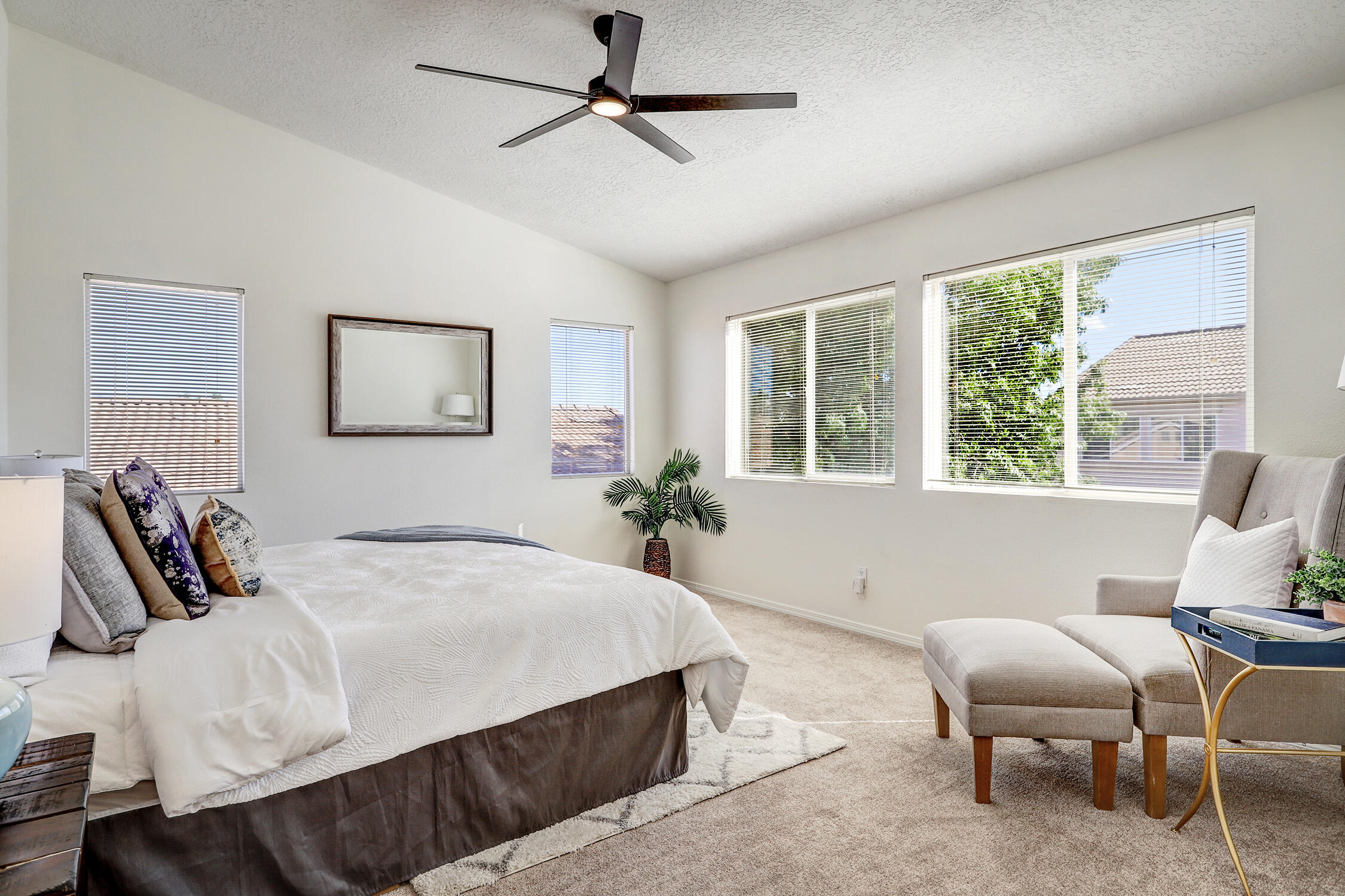 6904 Tree Line Avenue NW