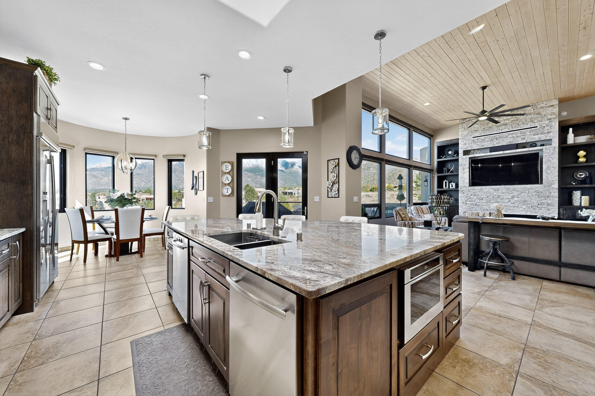 13615 Canada Del Oso Place NE