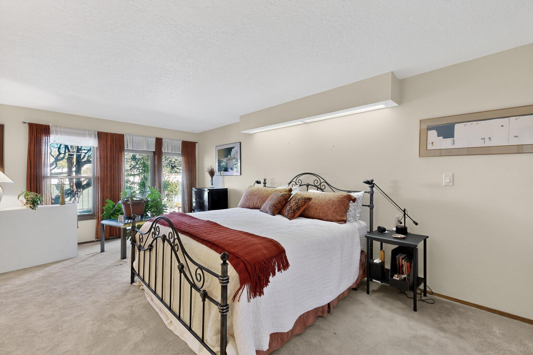 9515 Village Green Drive NE