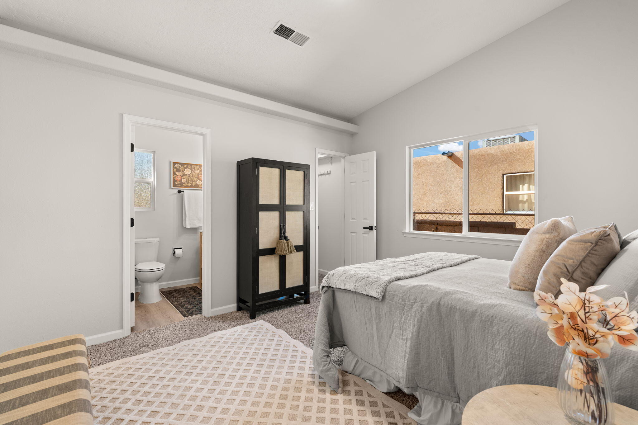 5316 Summer Avenue NE