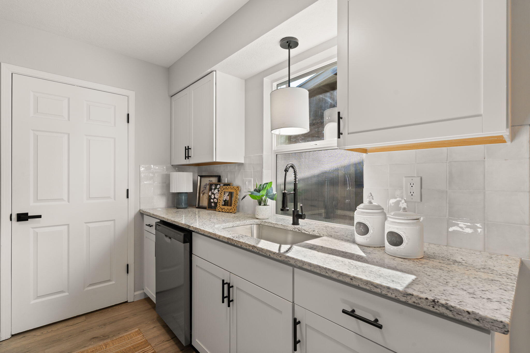 5316 Summer Avenue NE