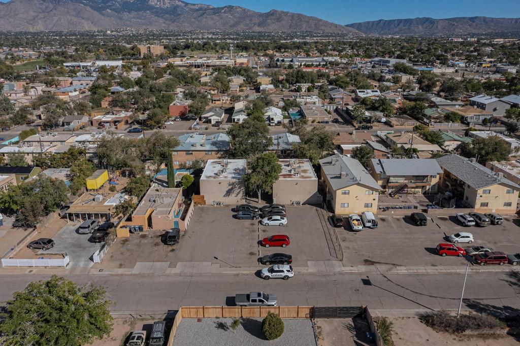 502-504 Utah Street NE