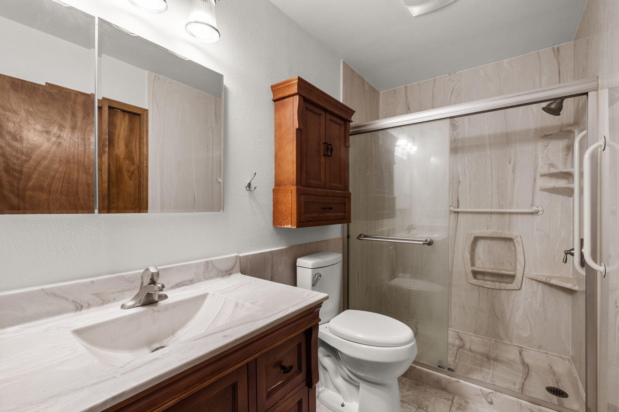 9812 Admiral Dewey Avenue NE