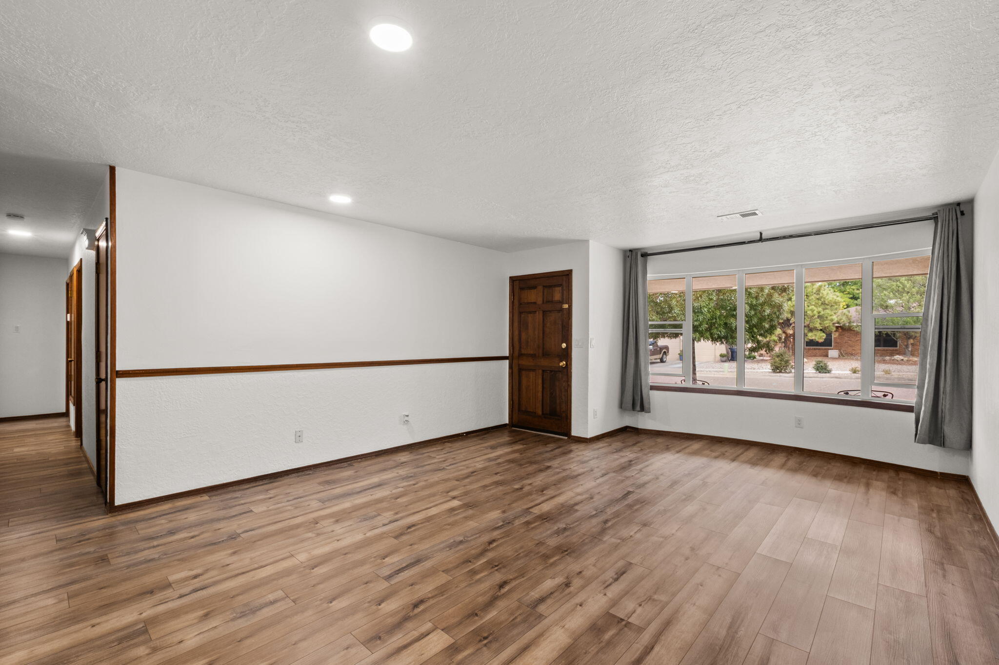 9812 Admiral Dewey Avenue NE