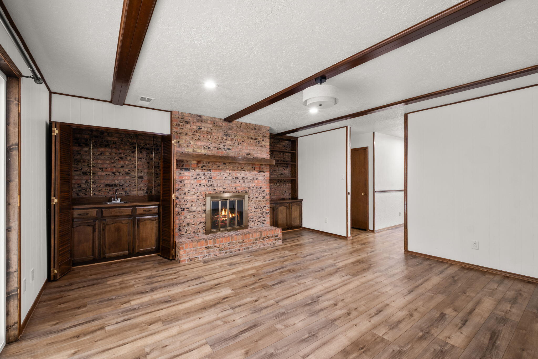 9812 Admiral Dewey Avenue NE