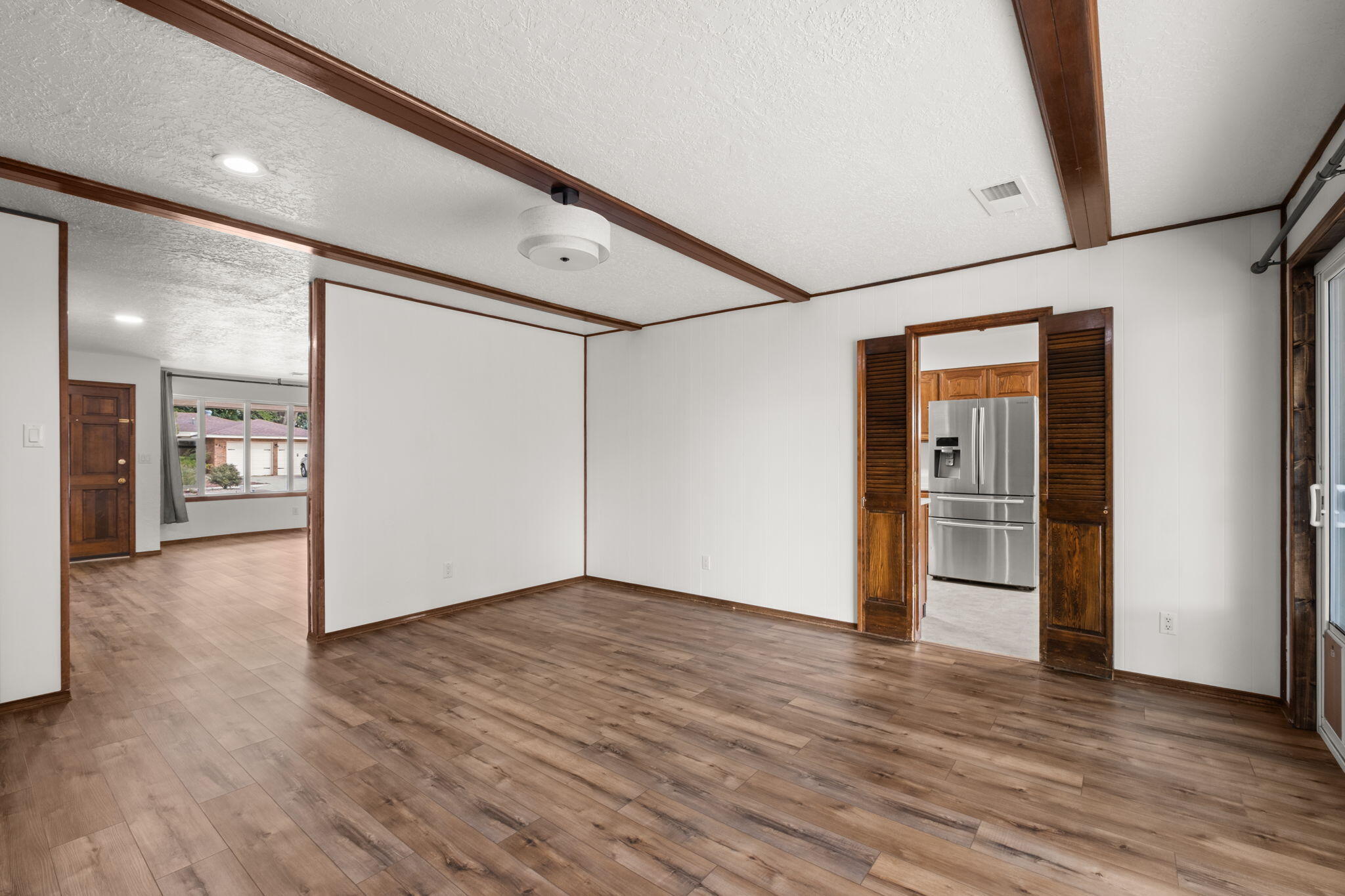 9812 Admiral Dewey Avenue NE