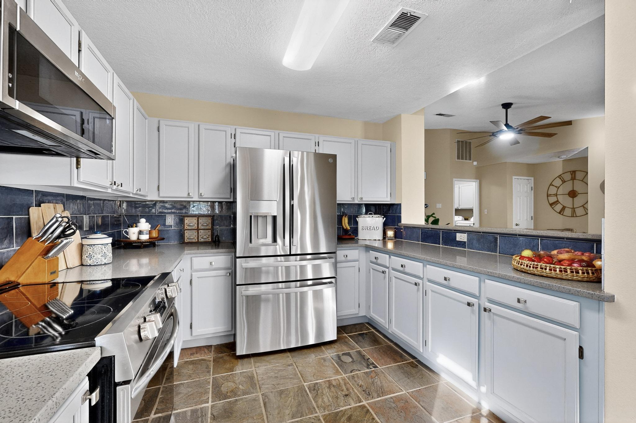 6604 Tierra Vista Avenue NW