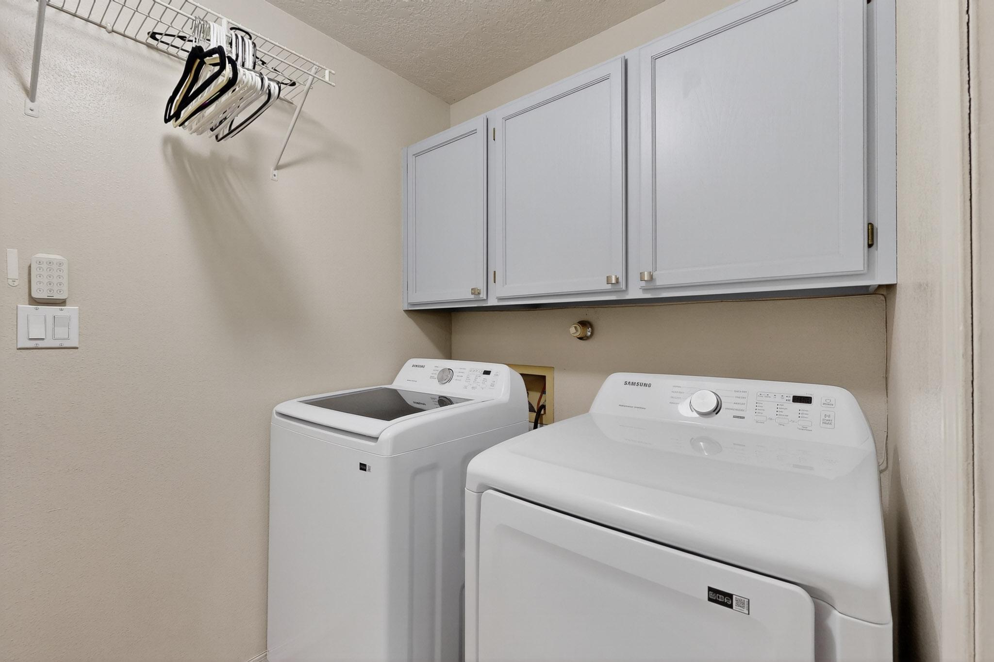 6604 Tierra Vista Avenue NW