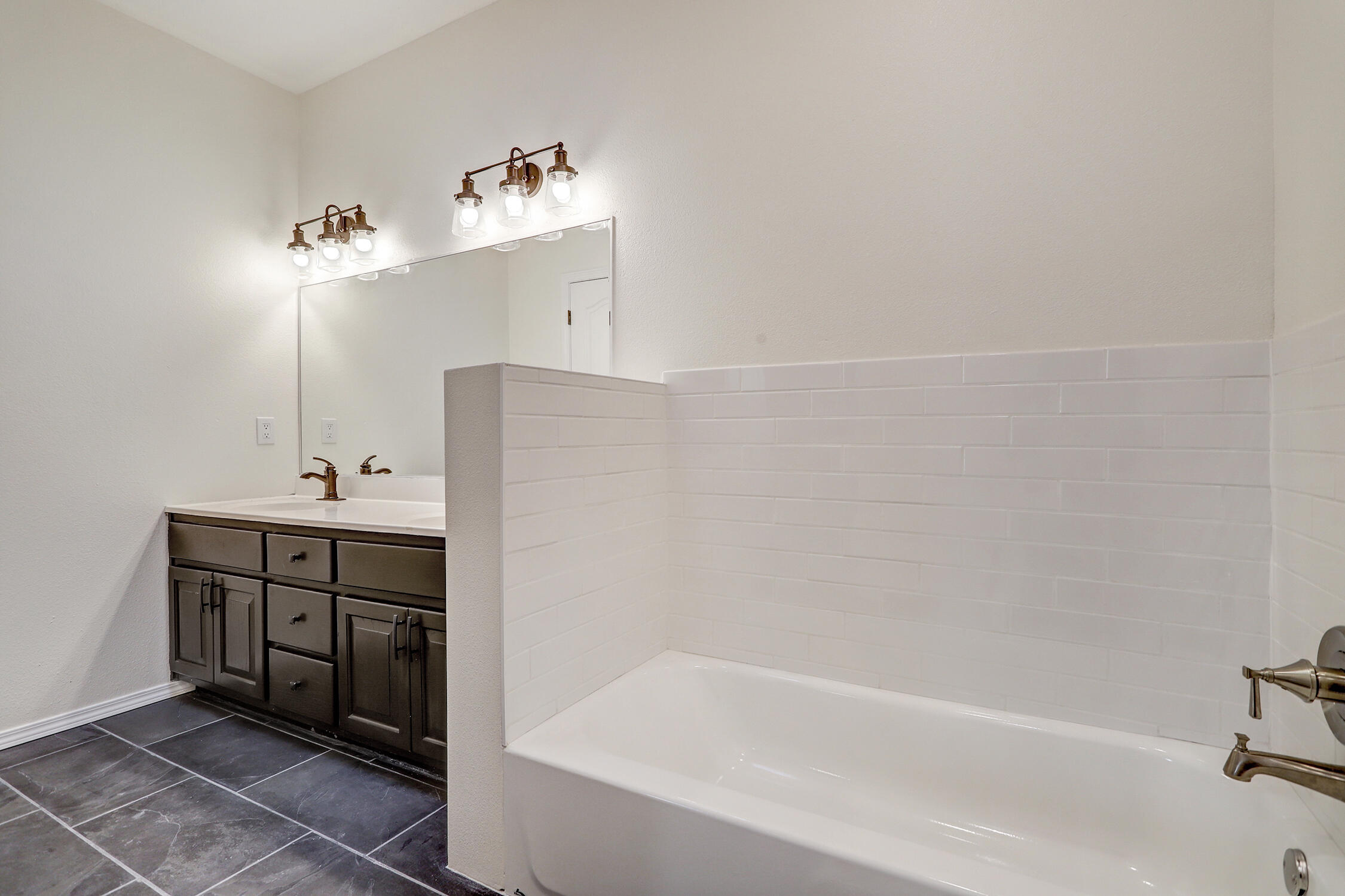 6101 Chimayo Drive NW