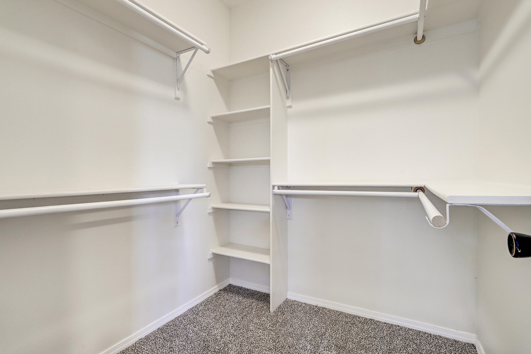 6101 Chimayo Drive NW