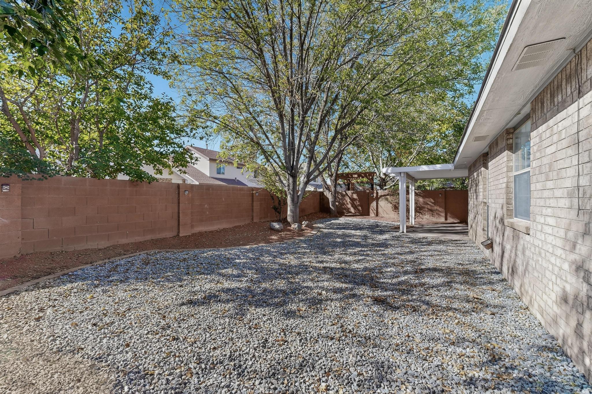 4612 Lobelia Road NW