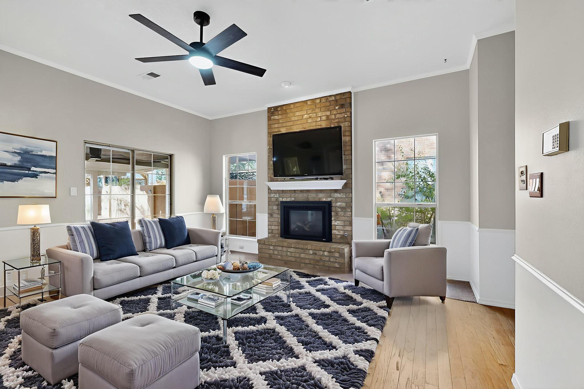 4612 Lobelia Road NW