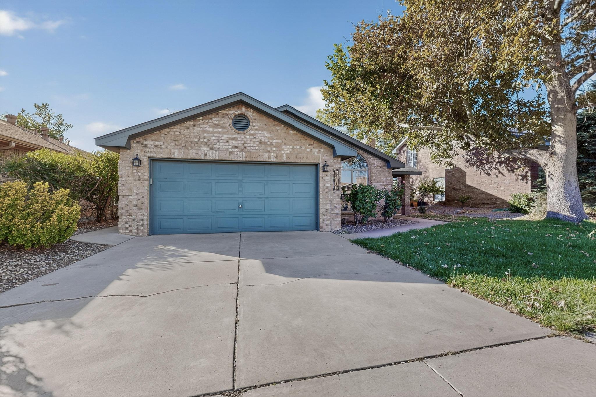 4612 Lobelia Road NW