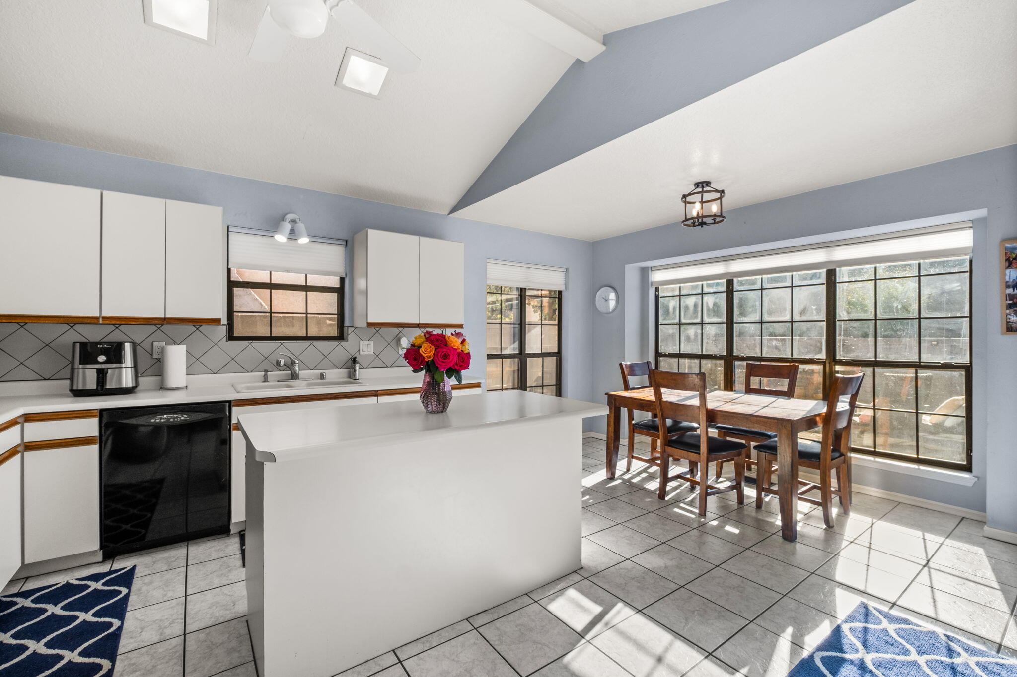 7728 Jacobo Drive NE