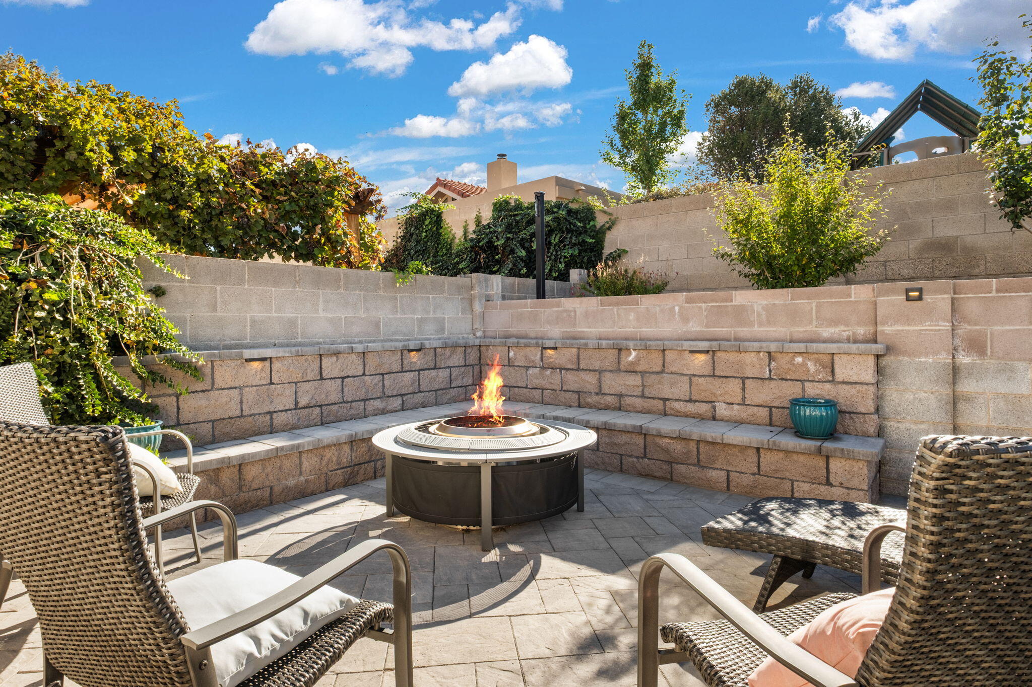 7728 Jacobo Drive NE