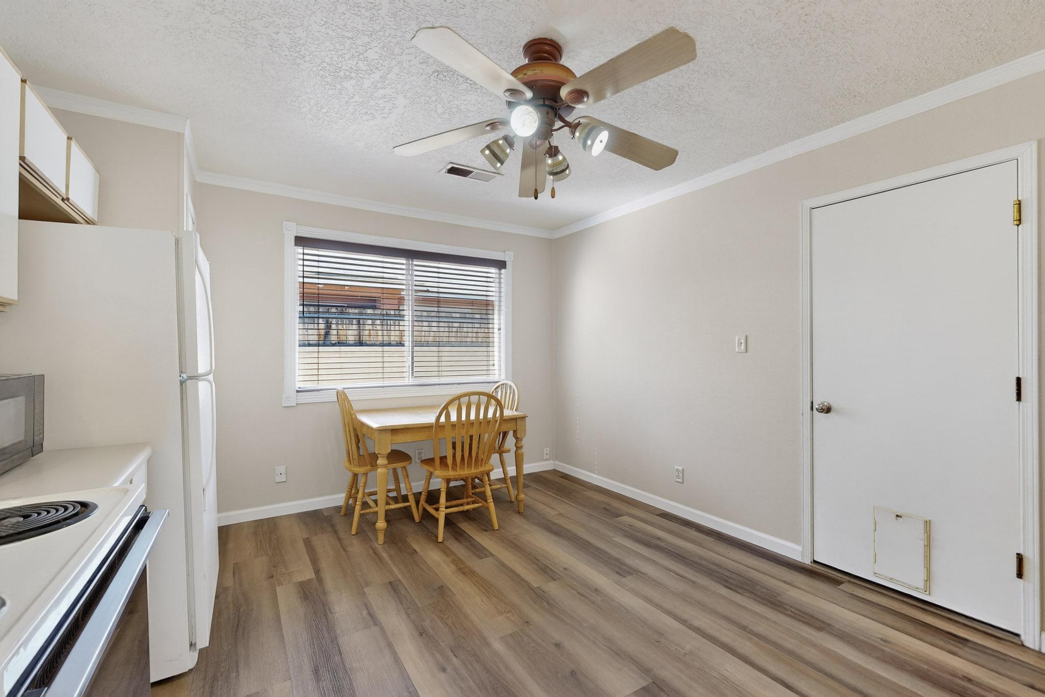 924 Perry Meadows Drive NE