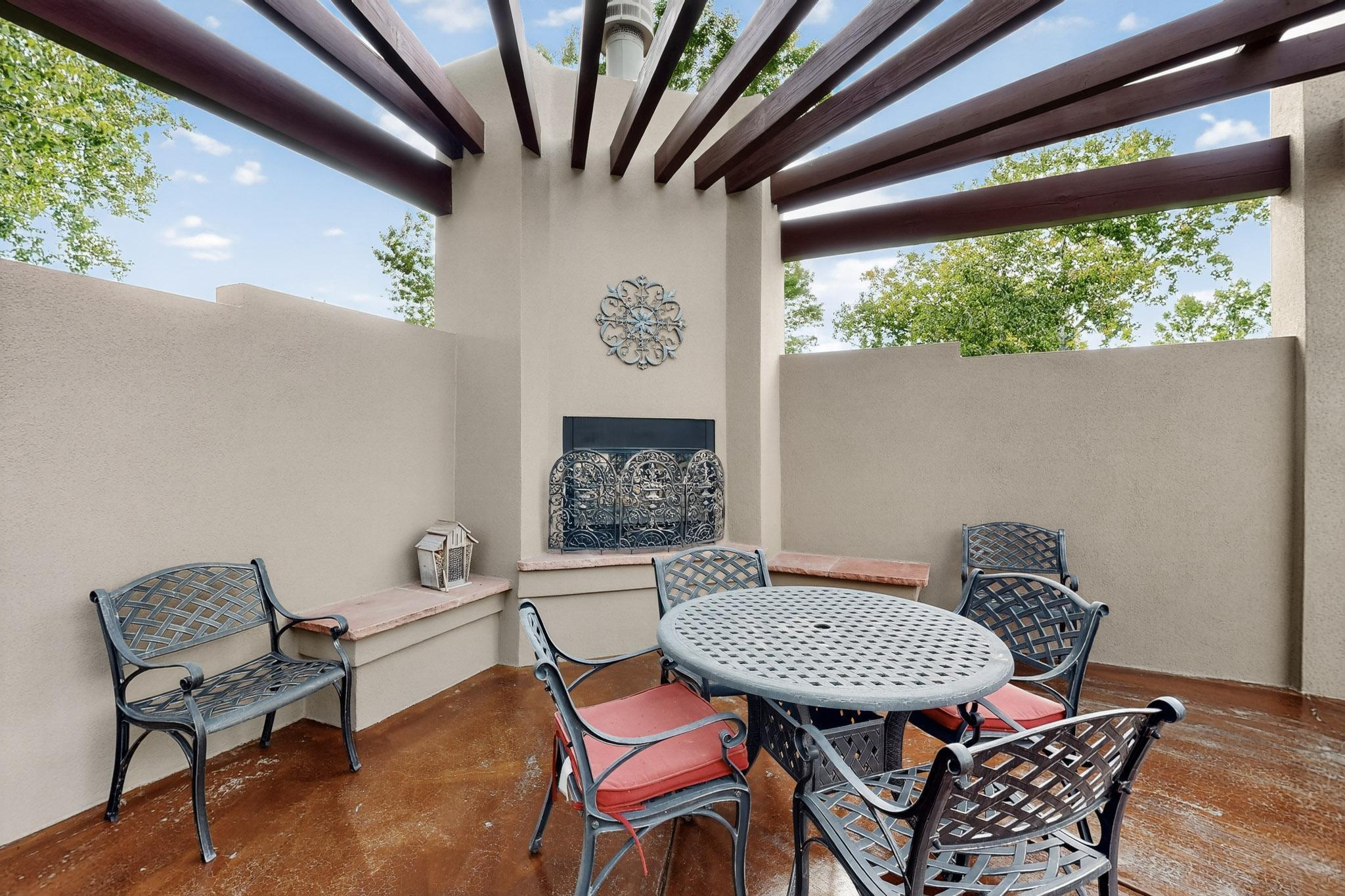 409 CILANTRO Lane NW