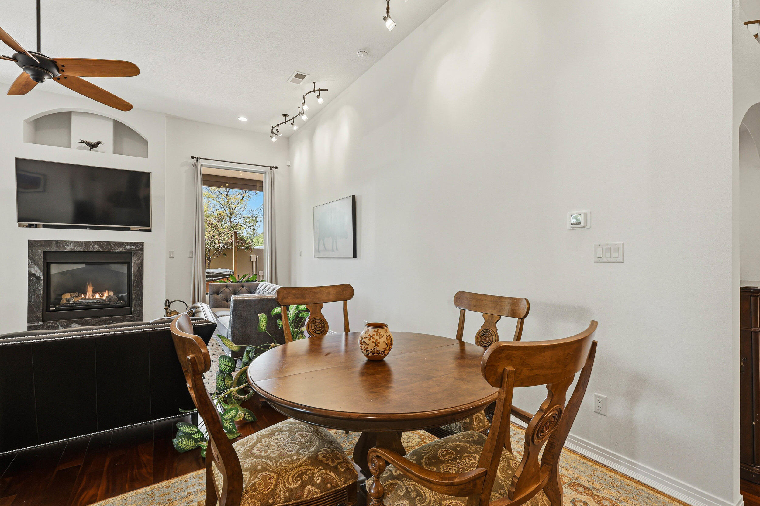 409 CILANTRO Lane NW