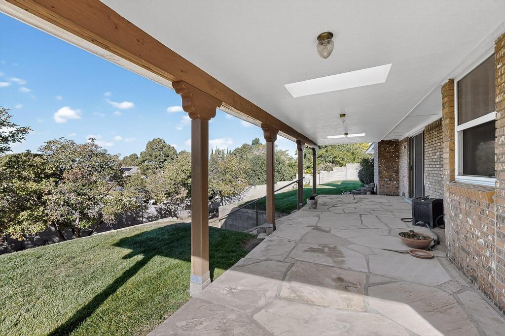 3041 Casa Del Norte Drive NE