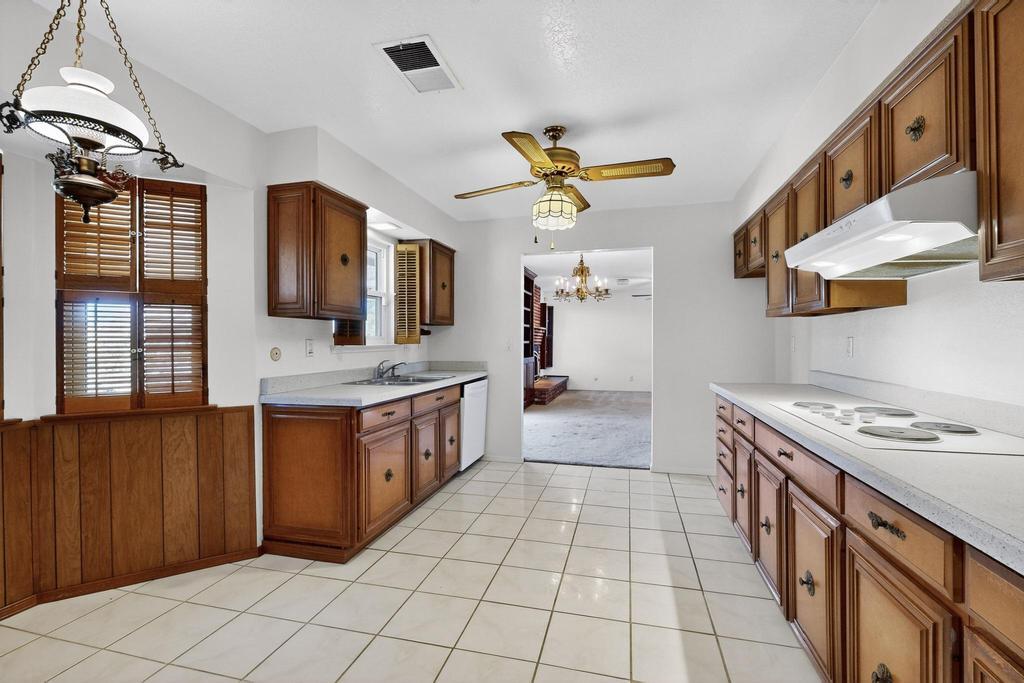 3041 Casa Del Norte Drive NE