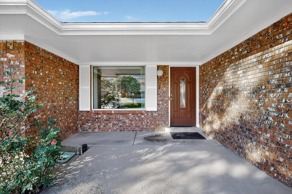 3041 Casa Del Norte Drive NE