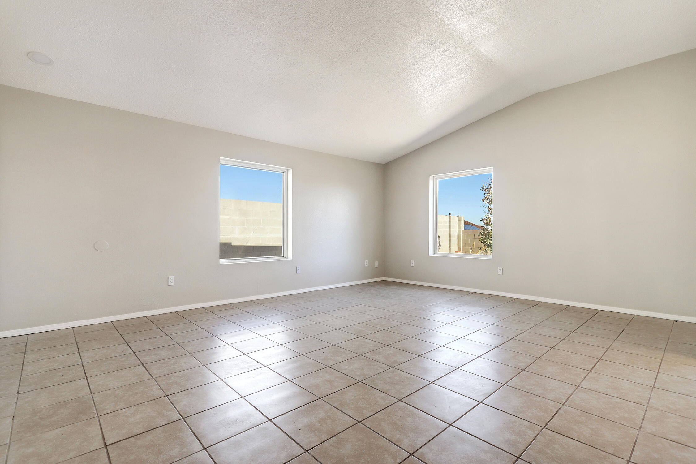 8615 Lone Prairie Avenue SW