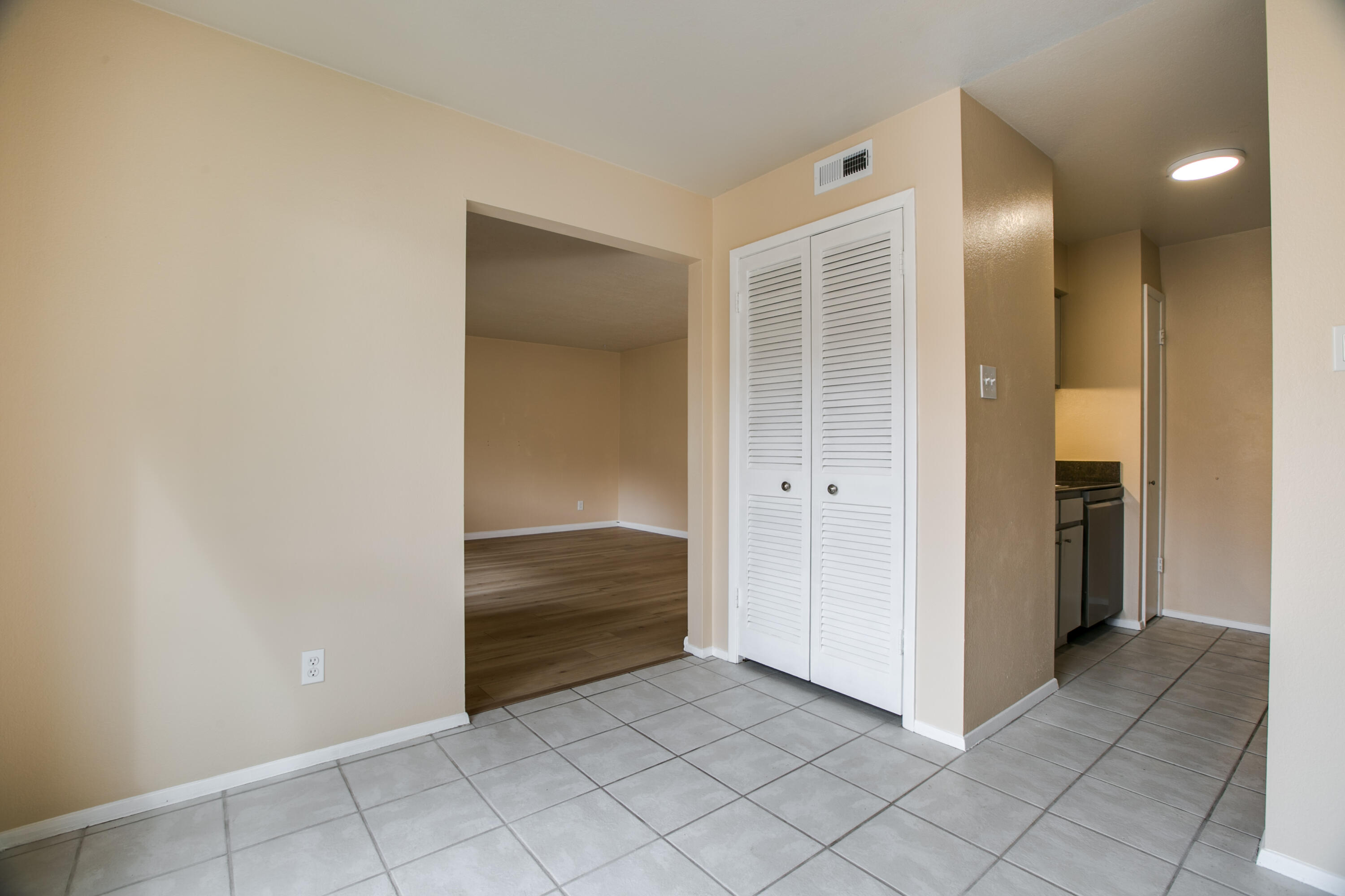 1601 Pennsylvania Street NE H-06