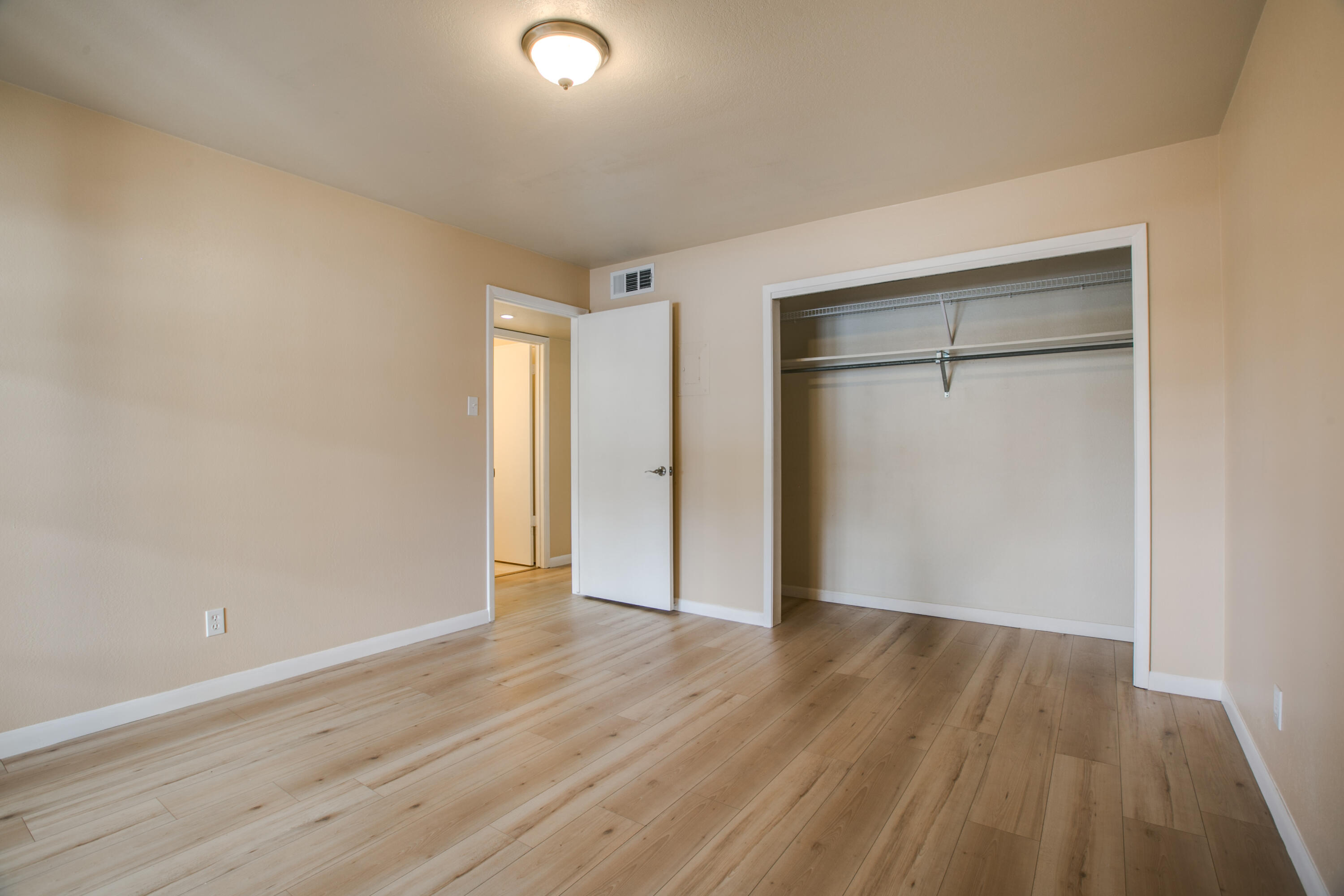 1601 Pennsylvania Street NE H-06