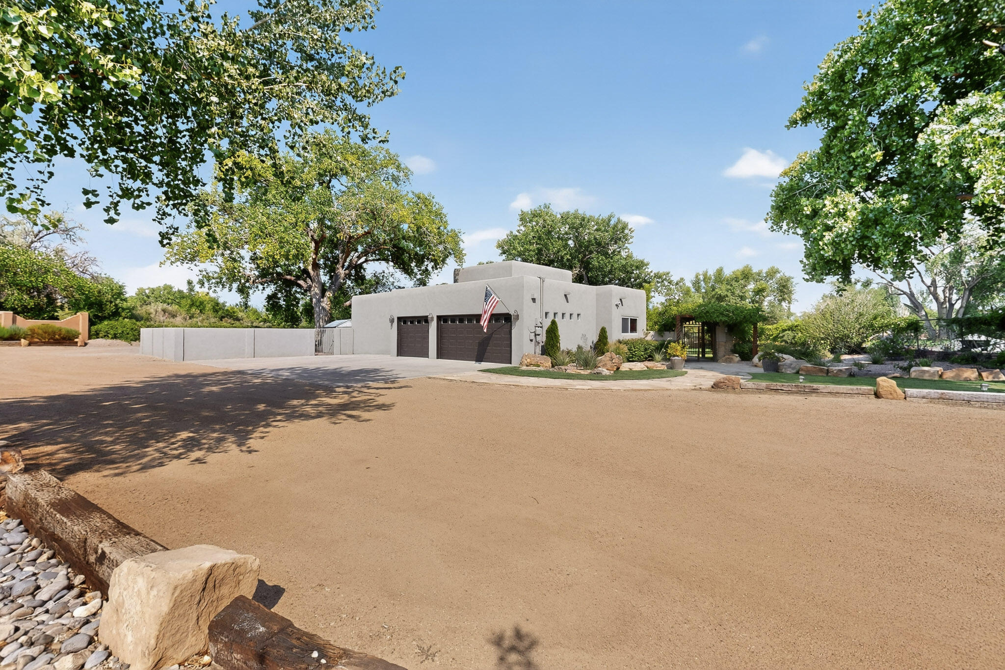 2609 Pajarito Meadows Road SW