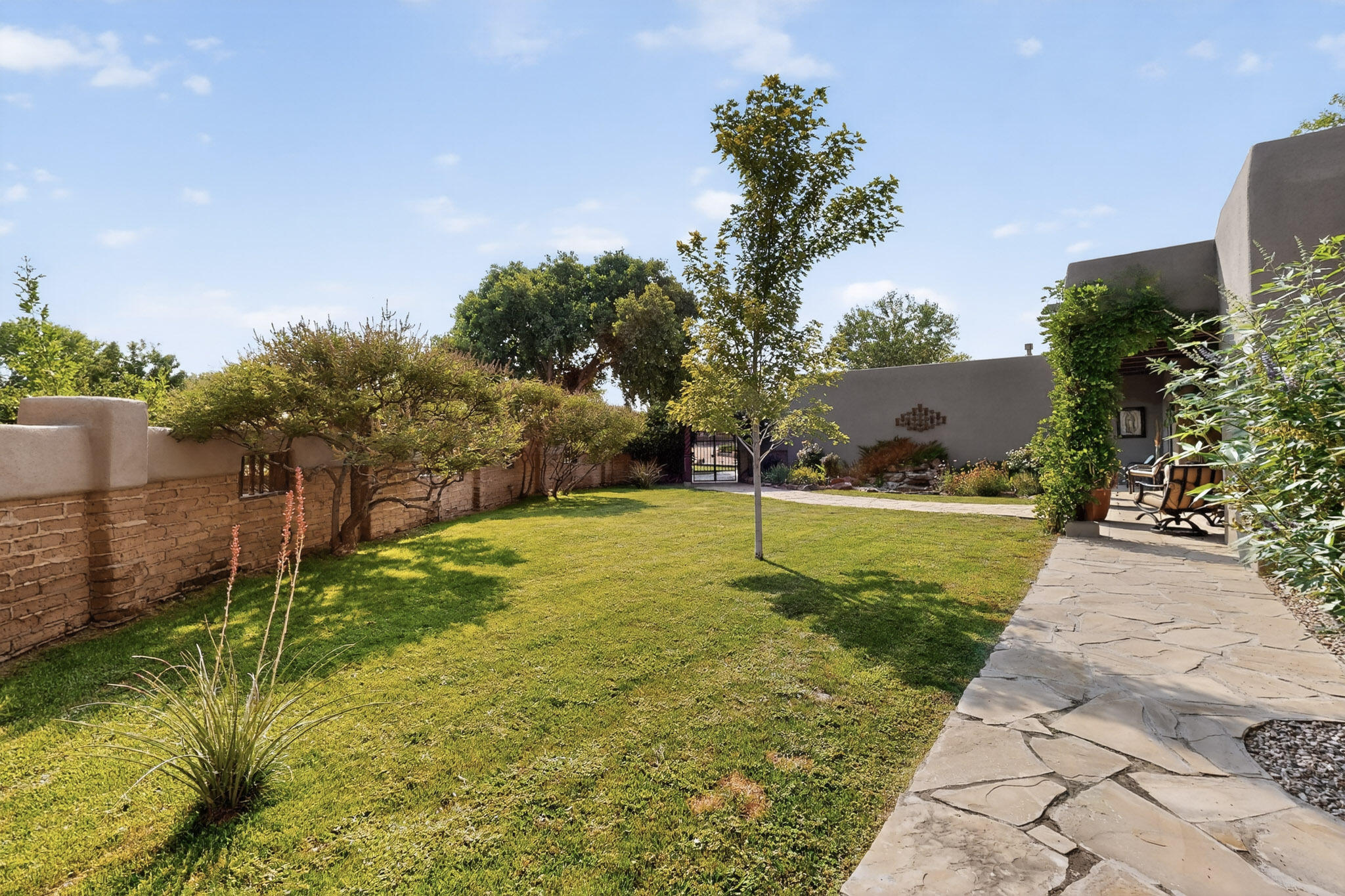 2609 Pajarito Meadows Road SW