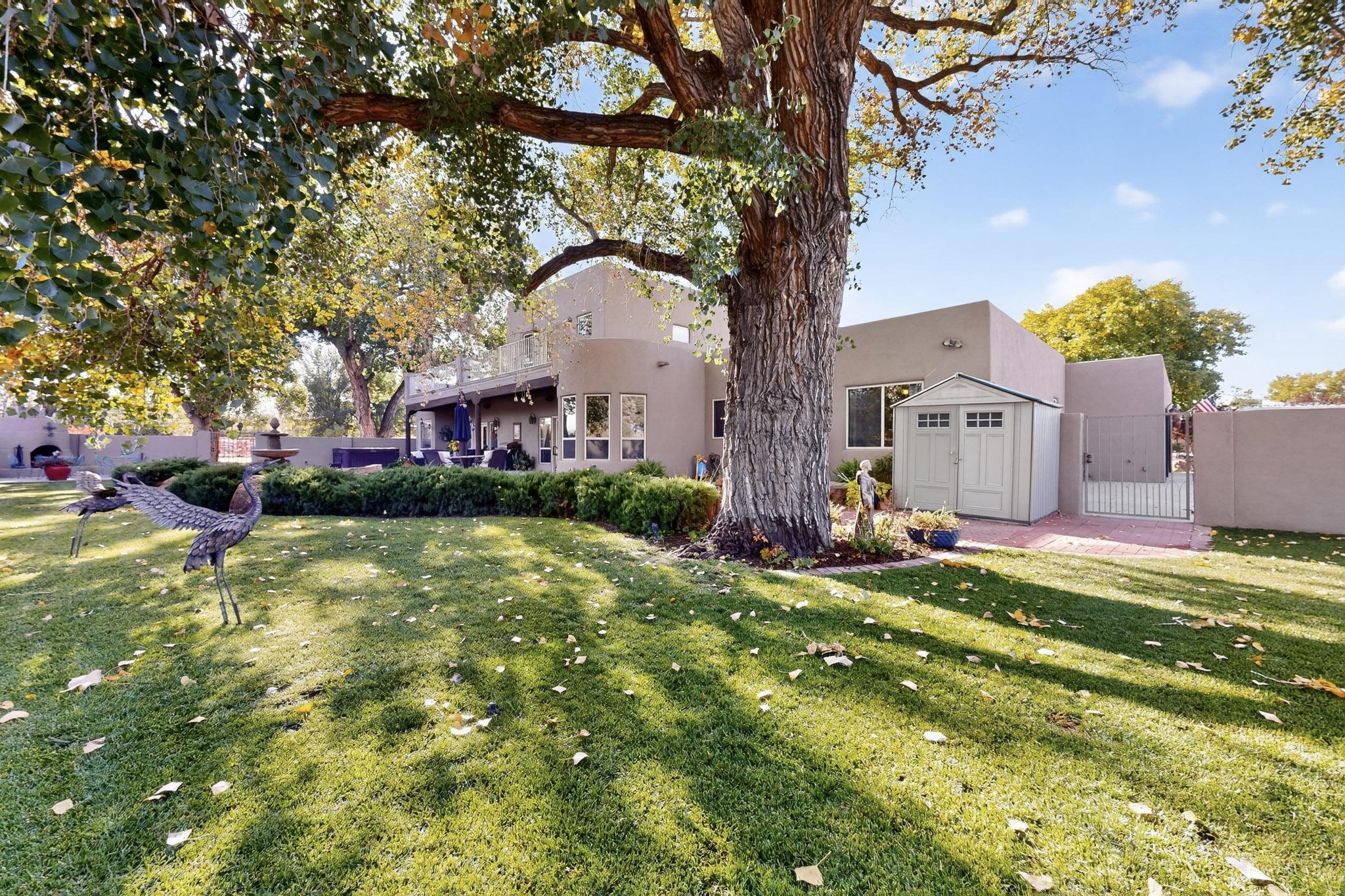 2609 Pajarito Meadows Road SW