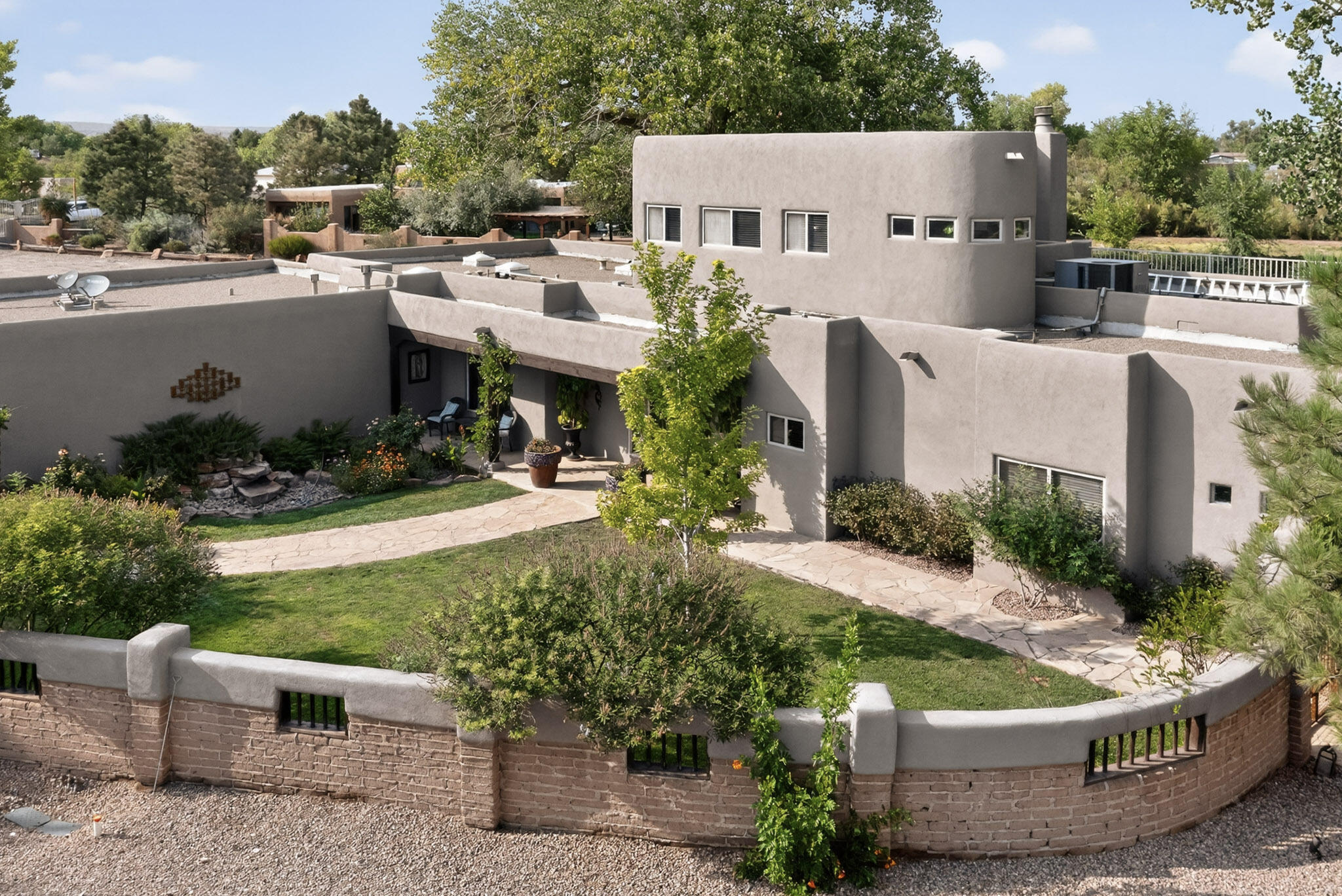 2609 Pajarito Meadows Road SW